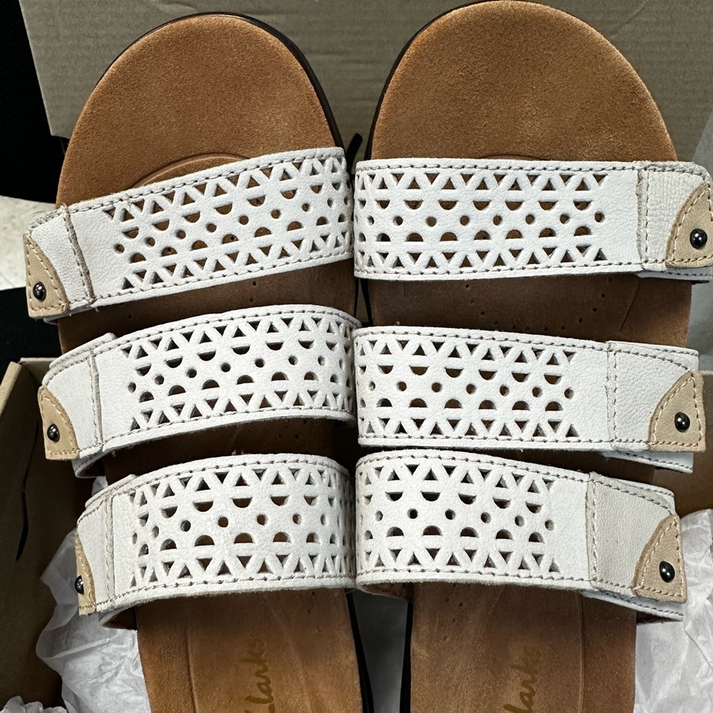 Clark Sandals - Picture 2 of 12
